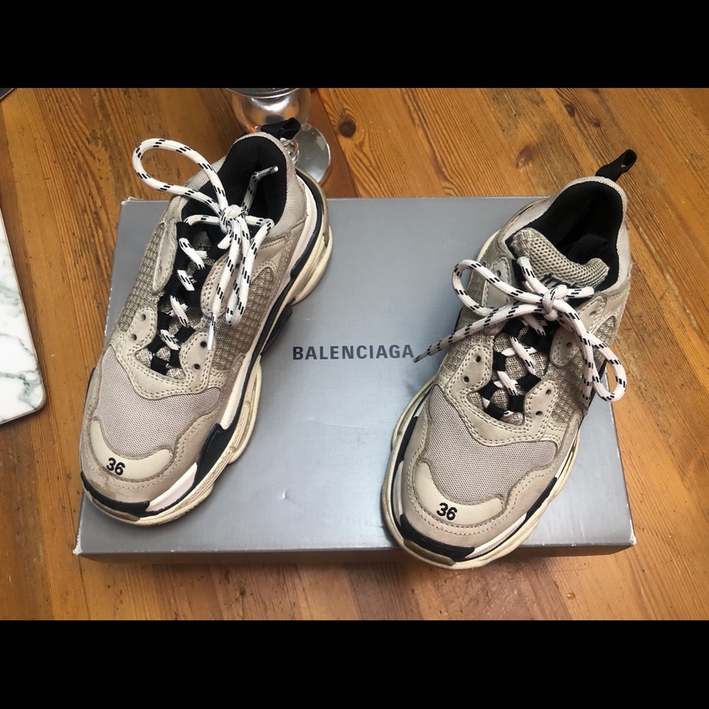 ⭐️Authentic⭐️Balenciaga💕 Triple S